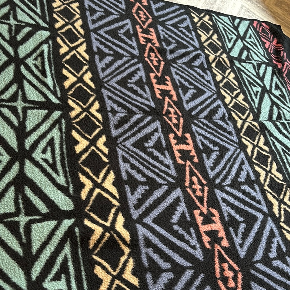 Biederlack VTG 70” x 57” acrylic Blanket southwestern tribal lake house cabin